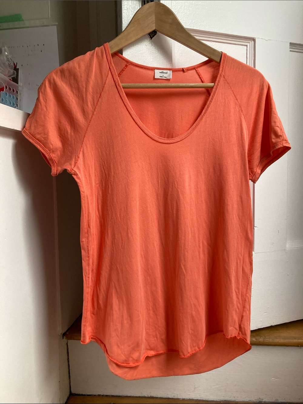 WILFRED ARITZIA Vintage “Tandis-Tee” raglan sleeve shirttail hem- Sunset Coral